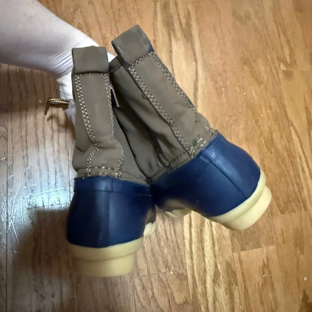 Tommy Hilfiger Ryan Duck‎ Boots Cognac Plaid Lined Rubber Waterproof Size 2